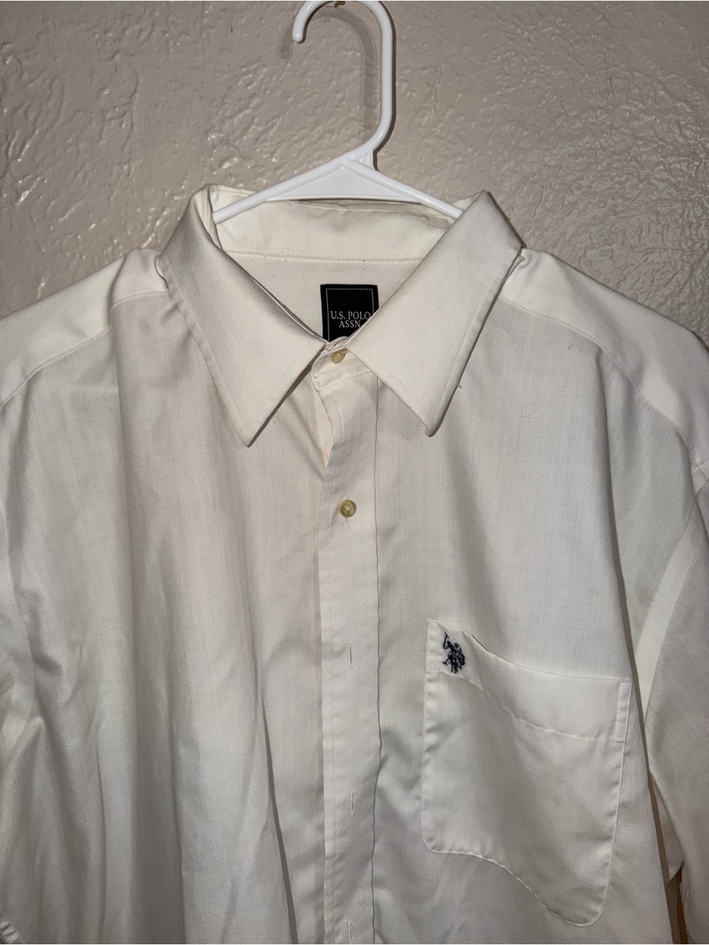 U.S. Polo Assn. Men’s Off-White Dress Shirt with Pocket Logo men large no stains